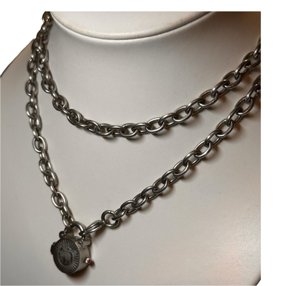 L.A.M.B. by GWEN STEFANI, Baby Lamb Pendant Watch (VGUC) - Picture 13 of 16